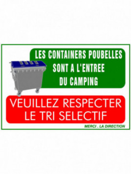 Containers à l'entrée du...